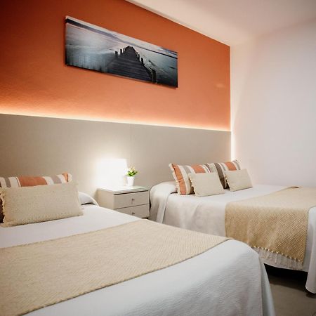 Apartamentos Turisticos Mastil 16 Malaga Exterior photo