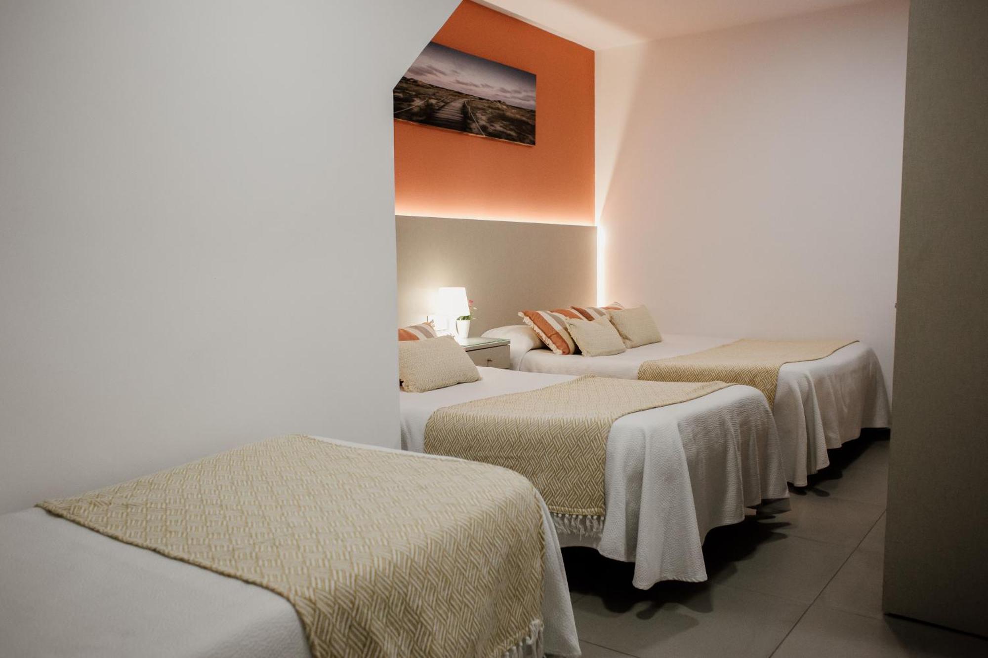 Apartamentos Turisticos Mastil 16 Malaga Exterior photo