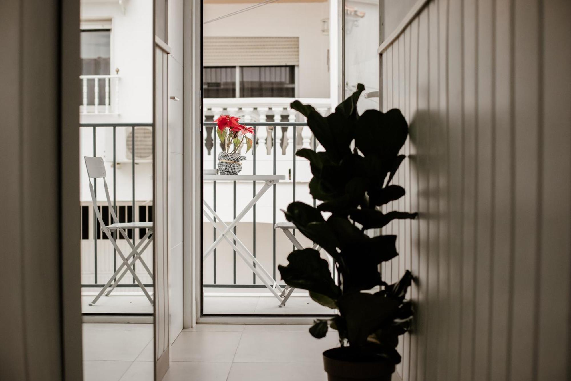 Apartamentos Turisticos Mastil 16 Malaga Exterior photo
