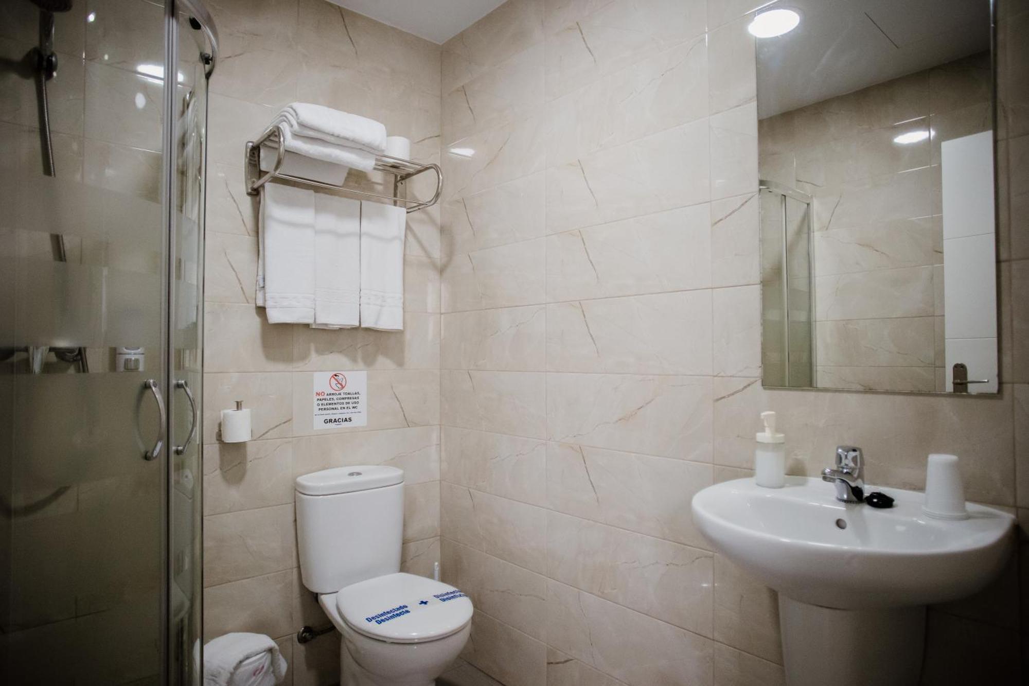 Apartamentos Turisticos Mastil 16 Malaga Exterior photo