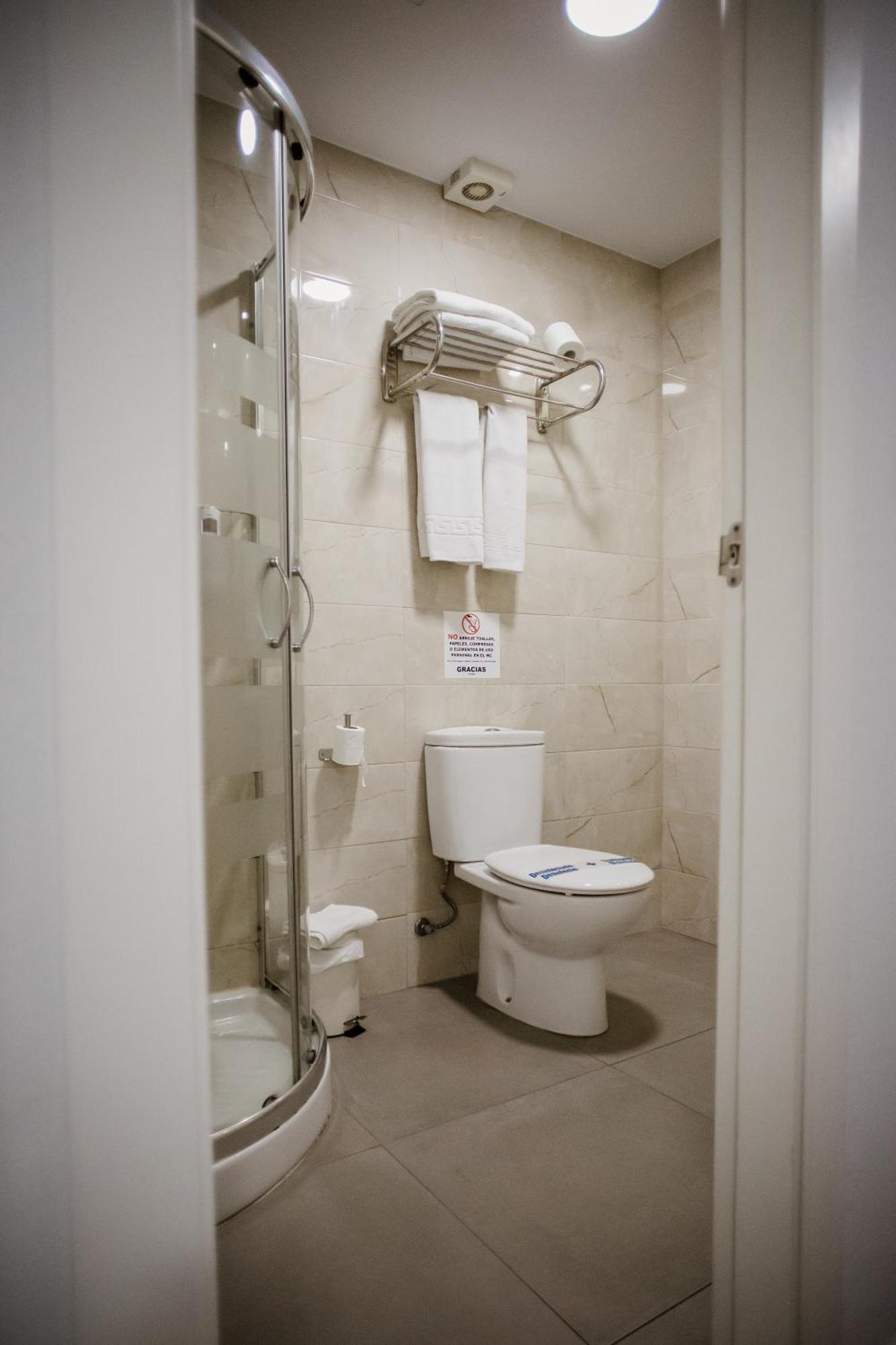 Apartamentos Turisticos Mastil 16 Malaga Exterior photo